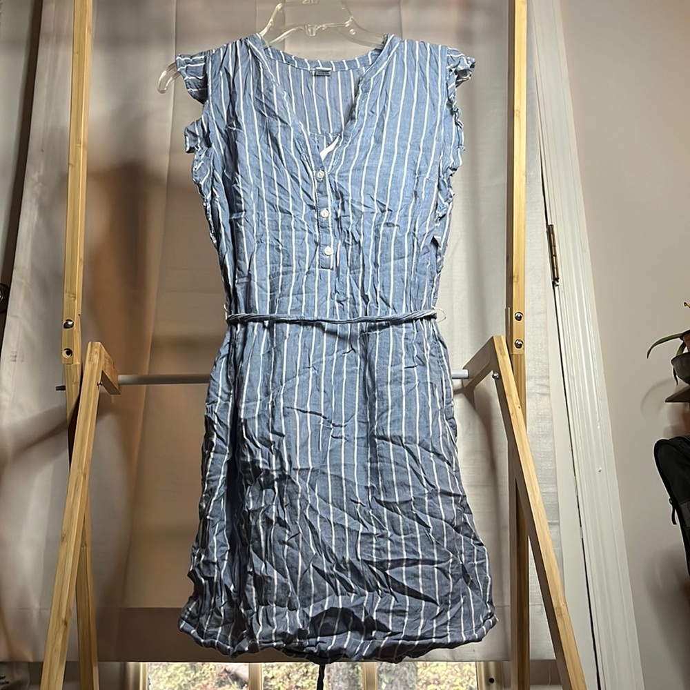 Striped old navy dress with white slip